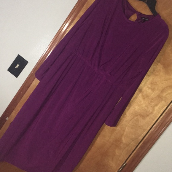 18/20W Dark Purple Asymmetrical Twist Sheath Dress - Picture 4 of 13